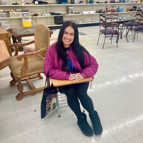 Meet your Posher, Joy - Picture 4 of 4